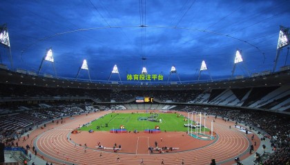 在线娱乐:UFC格斗之夜,罗伊瓦尔精准制导,断头台降服卡佩惊艳全场