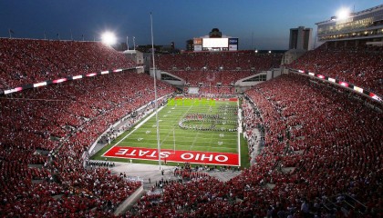 1xbet下载-中超焦点战，卡兰加双响石柯染红，河南队4比1力克十人泰山